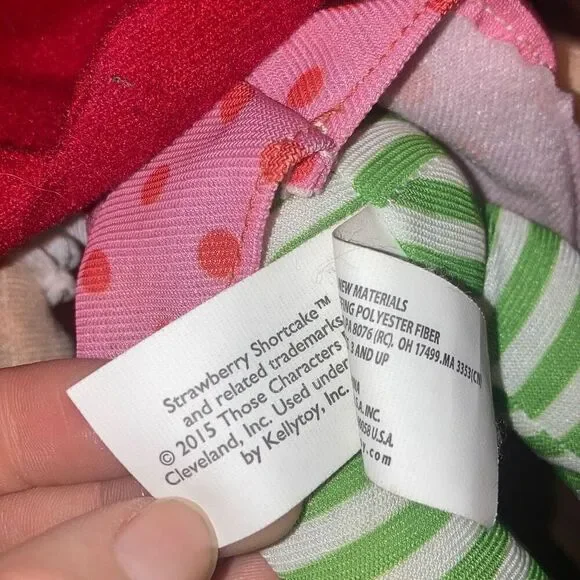 Y2K 2015 Small Strawberry Shortcake Plush Doll Stuffed Animal Collectible Toy - Picture 5 of 5